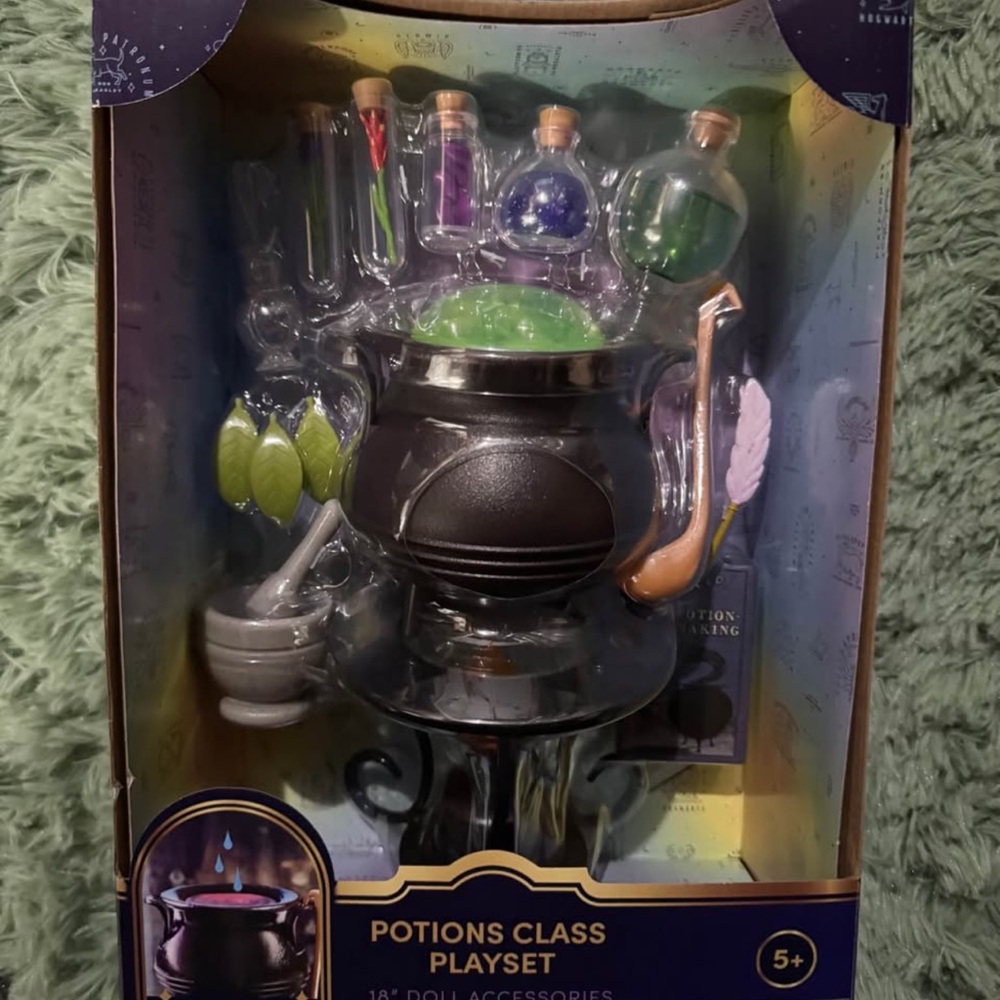 NWB Harry Potter doll accessories - Picture 2 of 5
